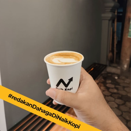 Post 2019: cup Naik Kopi dengan logo panah naik